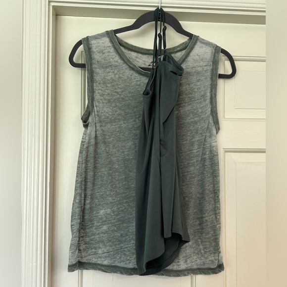 Set of 2 Olive Green Sleeveless Top “Well Worn Semi Sheer” Style Size Medium - Picture 2 of 14
